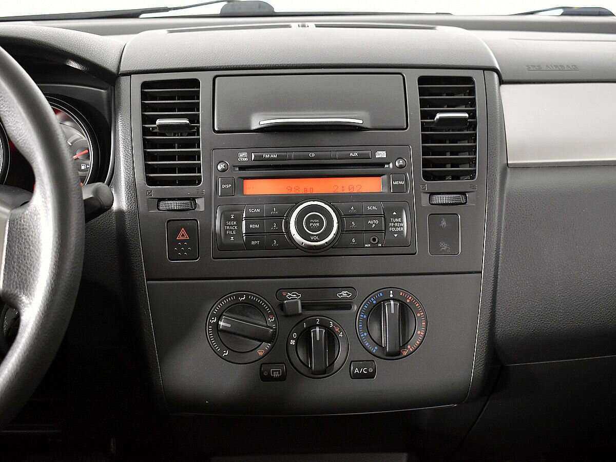 Nissan Tiida 2013 года с пробегом. Фото: #12