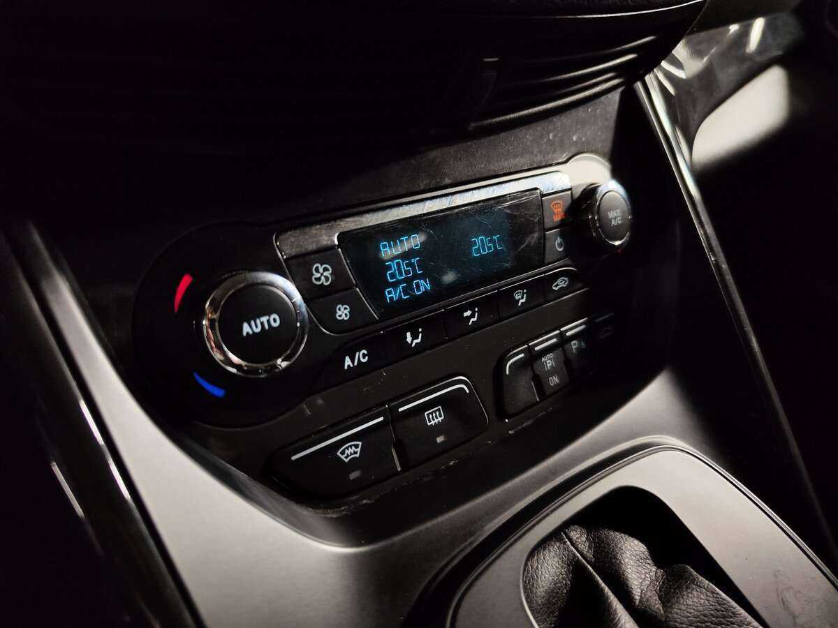 Ford Kuga 2015 года с пробегом. Фото: #16