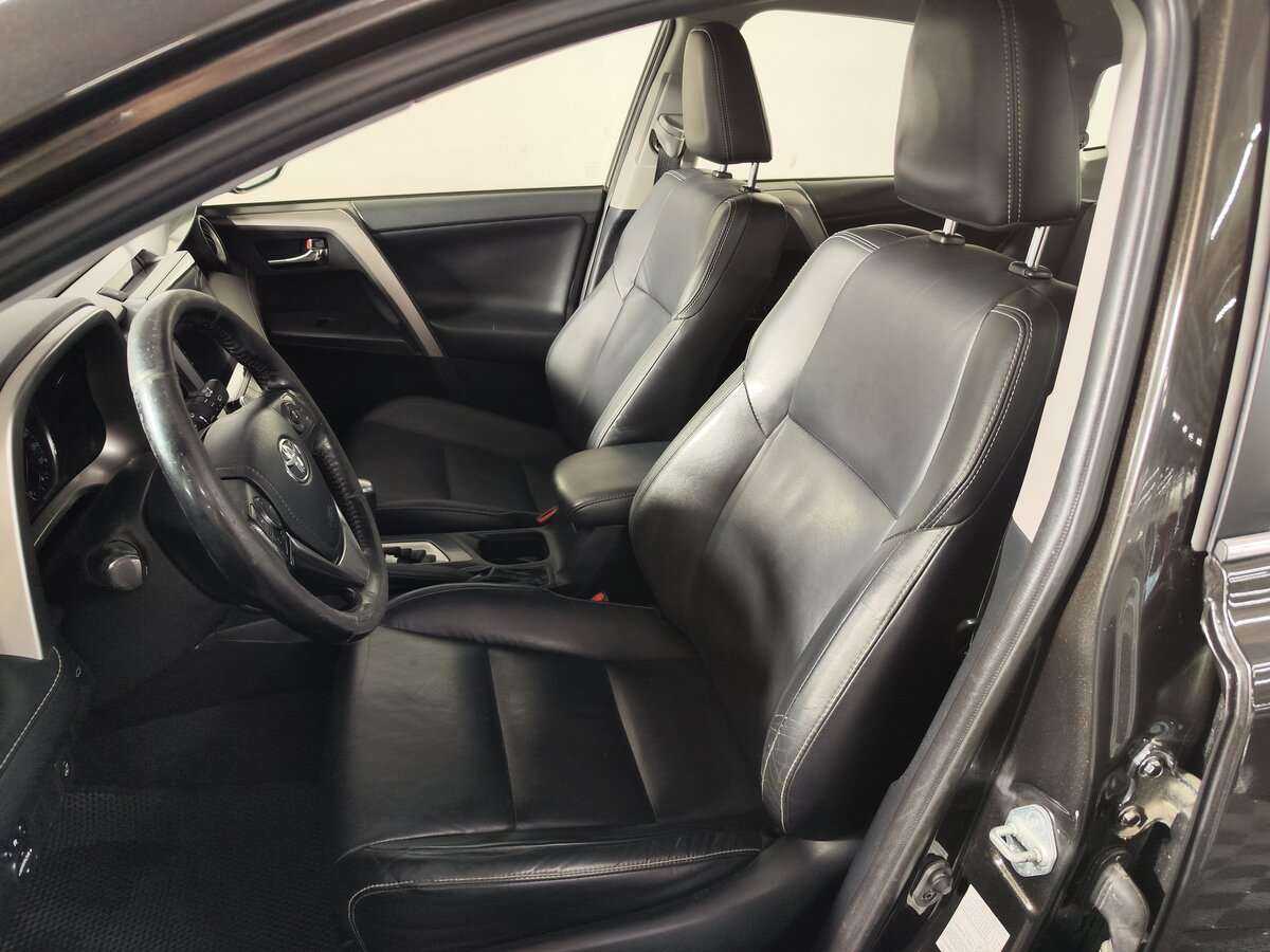 Toyota RAV4 2015 года с пробегом. Фото: #5
