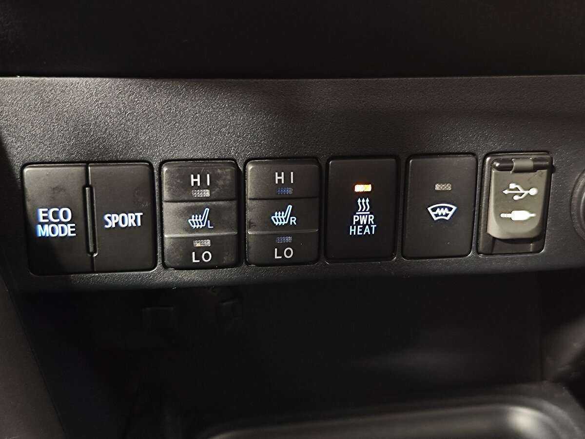 Toyota RAV4 2015 года с пробегом. Фото: #21