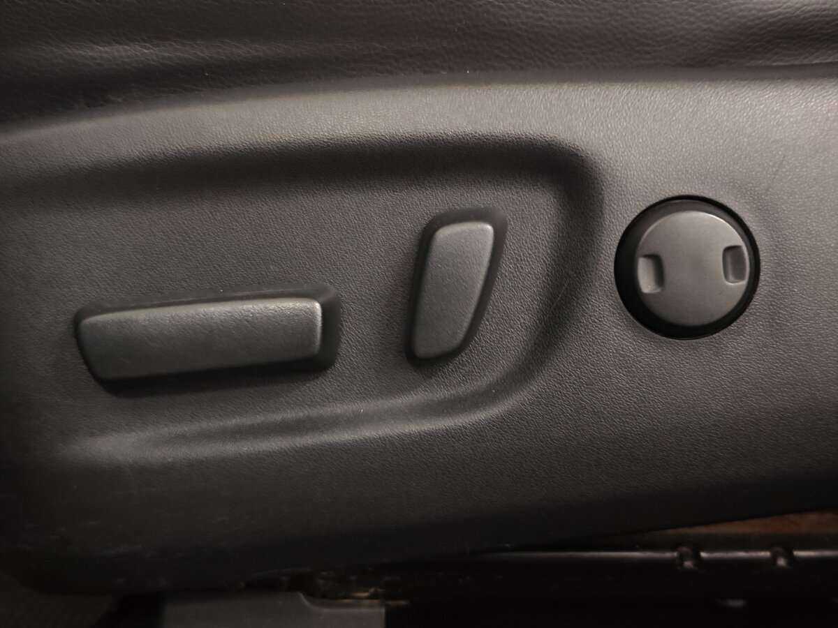 Toyota RAV4 2015 года с пробегом. Фото: #23