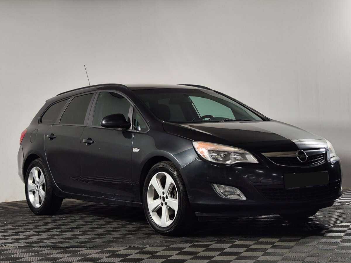 Opel Astra 2012 года с пробегом. Фото: #2