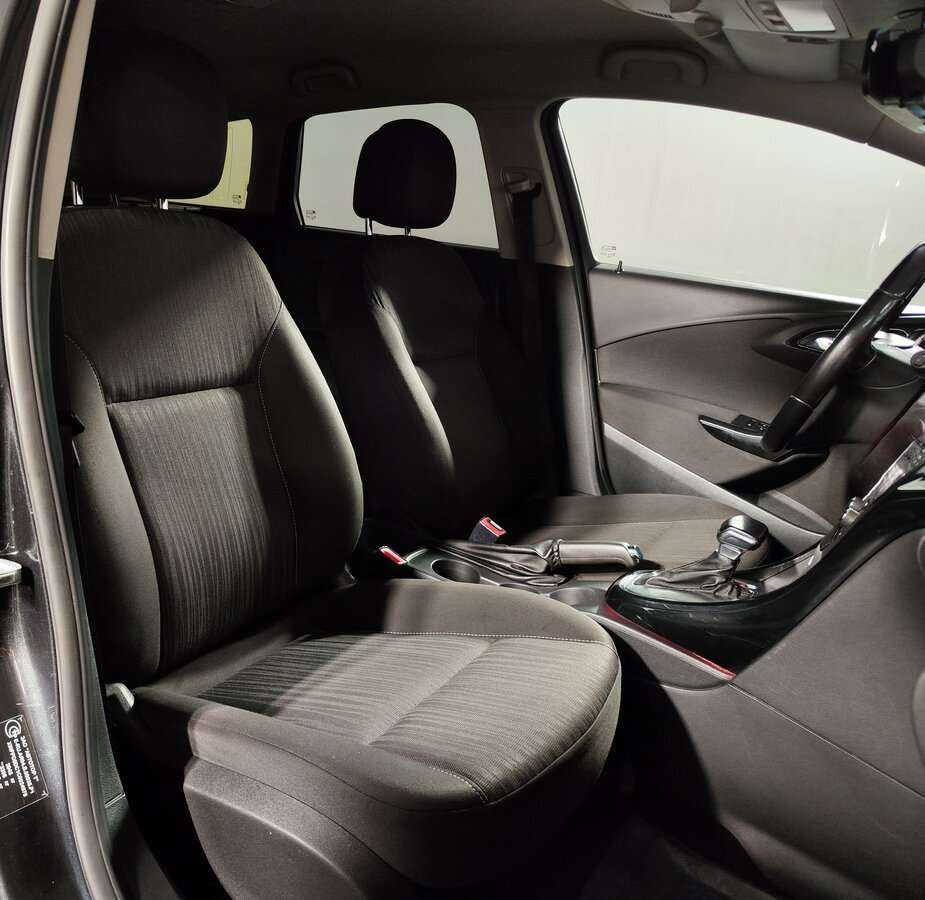 Opel Astra 2012 года с пробегом. Фото: #11