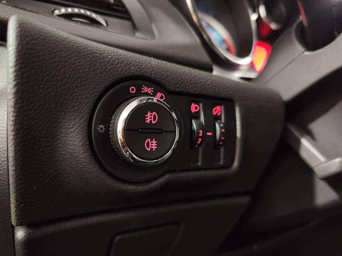 Opel Astra 2012 года с пробегом. Фото: #18