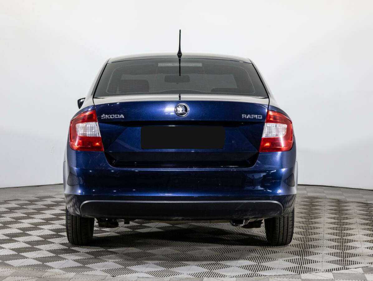 Skoda Rapid 2015 года с пробегом. Фото: #4