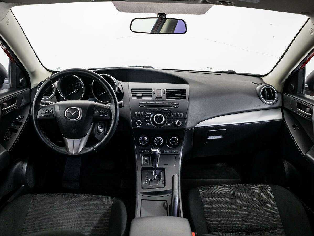 Mazda 3 2012 года с пробегом. Фото: #12