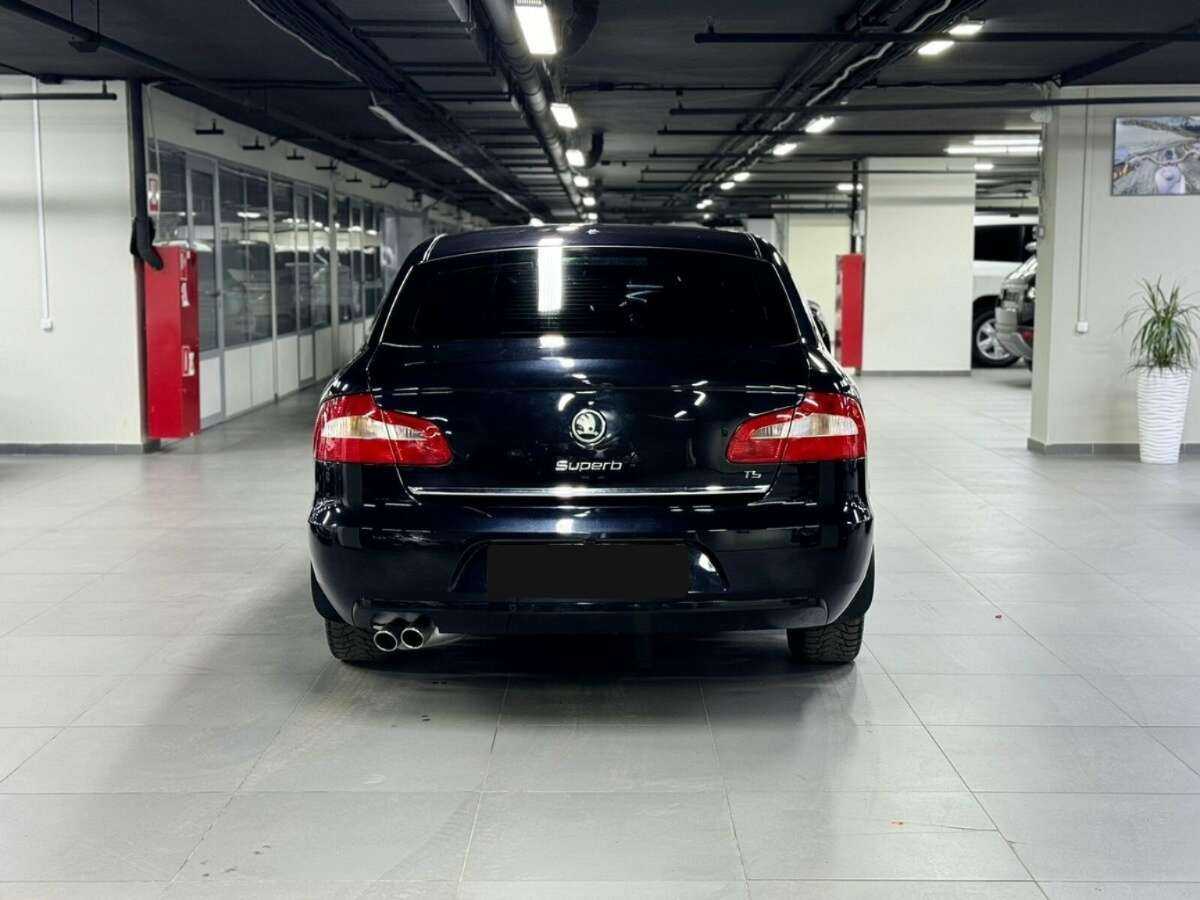 Skoda Superb 2013 года с пробегом. Фото: #3