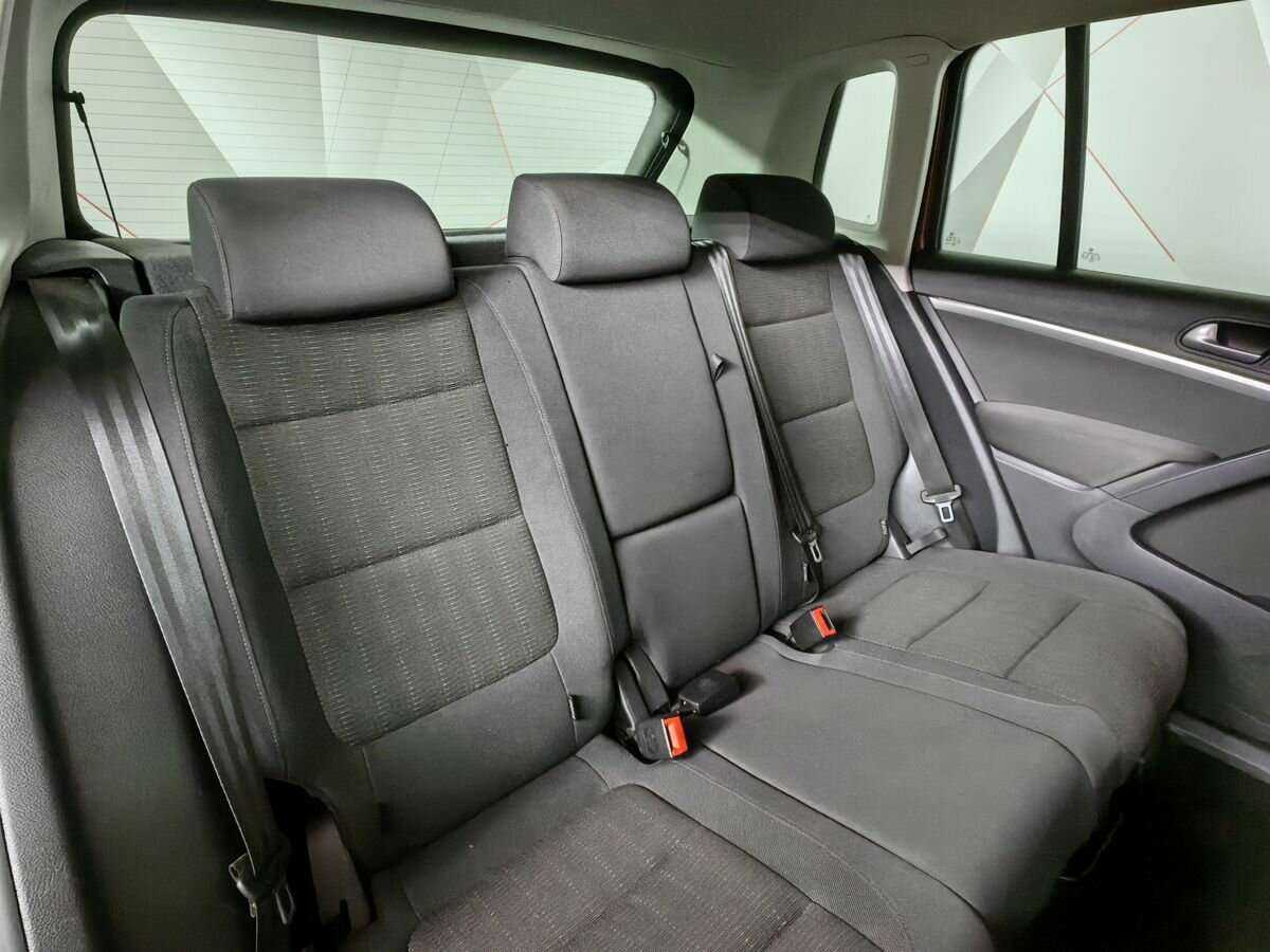 Volkswagen Tiguan 2012 года с пробегом. Фото: #12