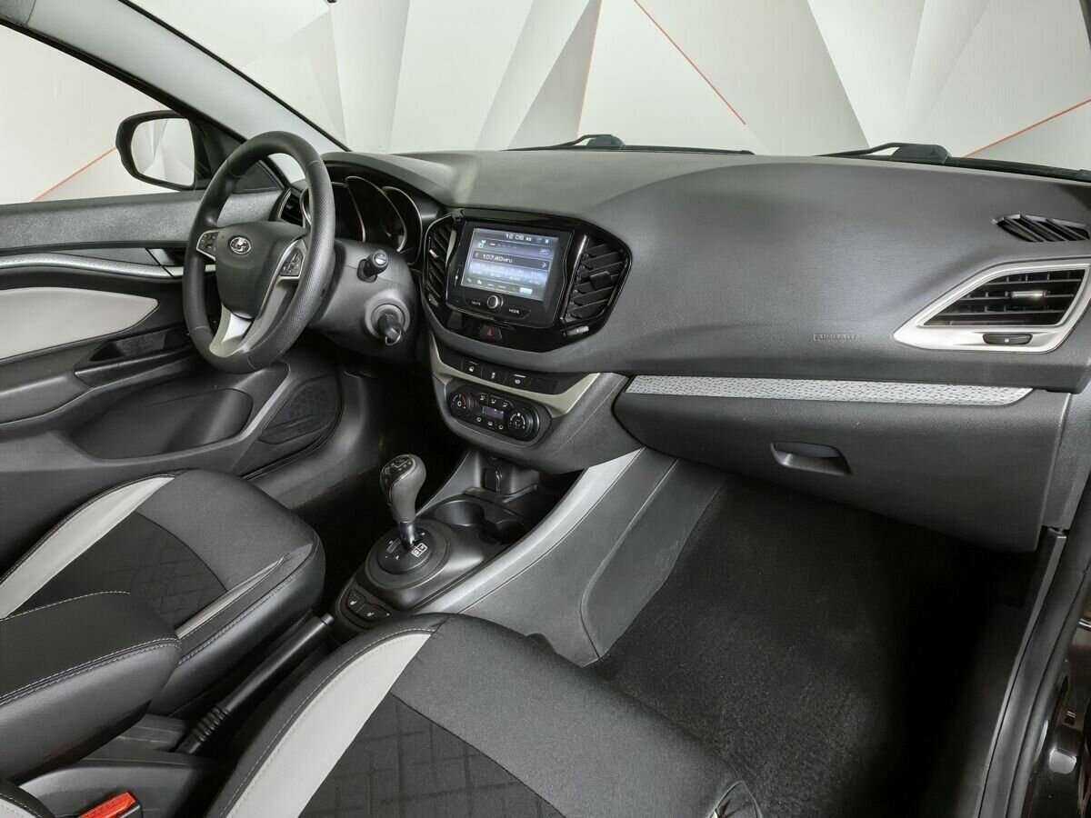 Lada (ВАЗ) Vesta 2019 года с пробегом. Фото: #8