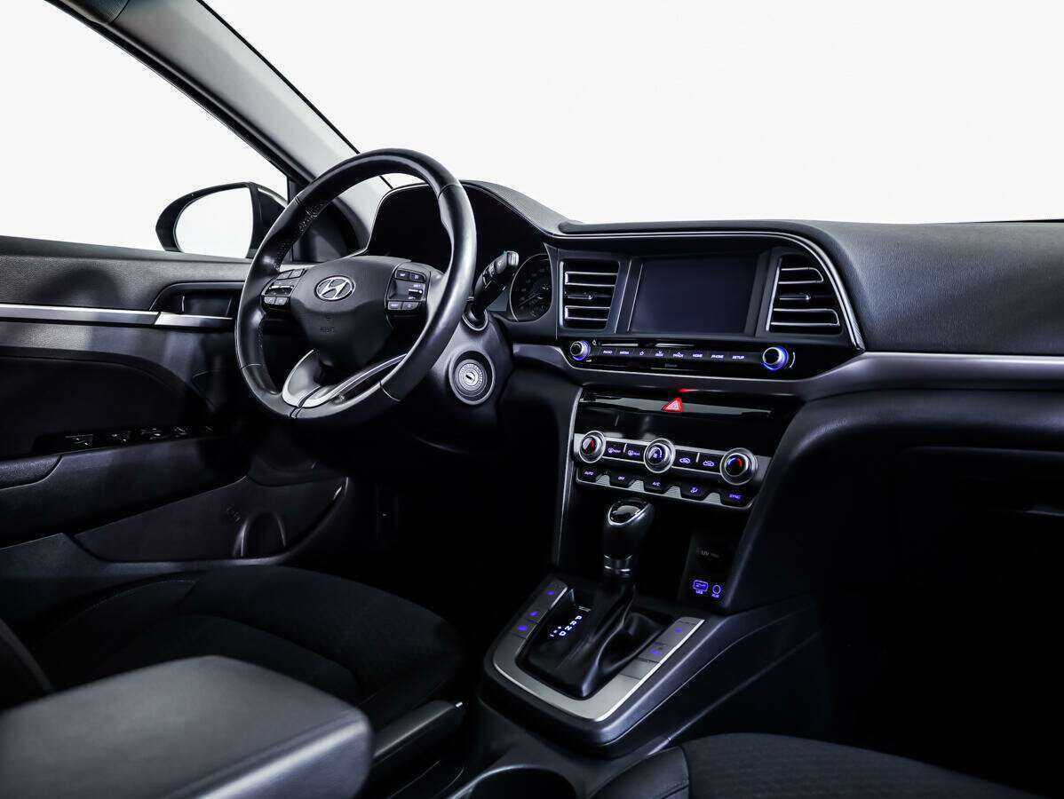 Hyundai Elantra 2019 года с пробегом. Фото: #7