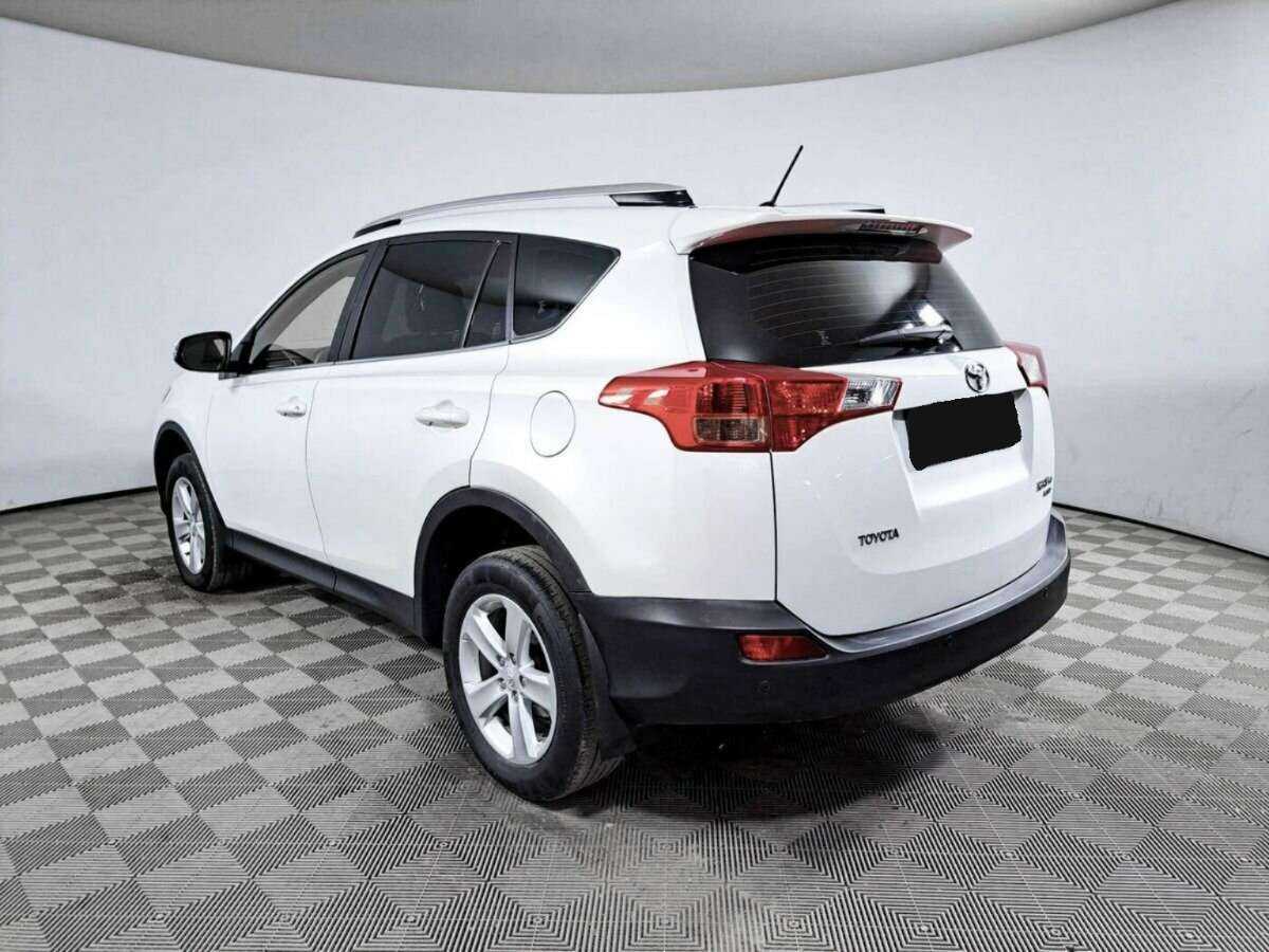 Toyota RAV4 2014 года с пробегом. Фото: #6