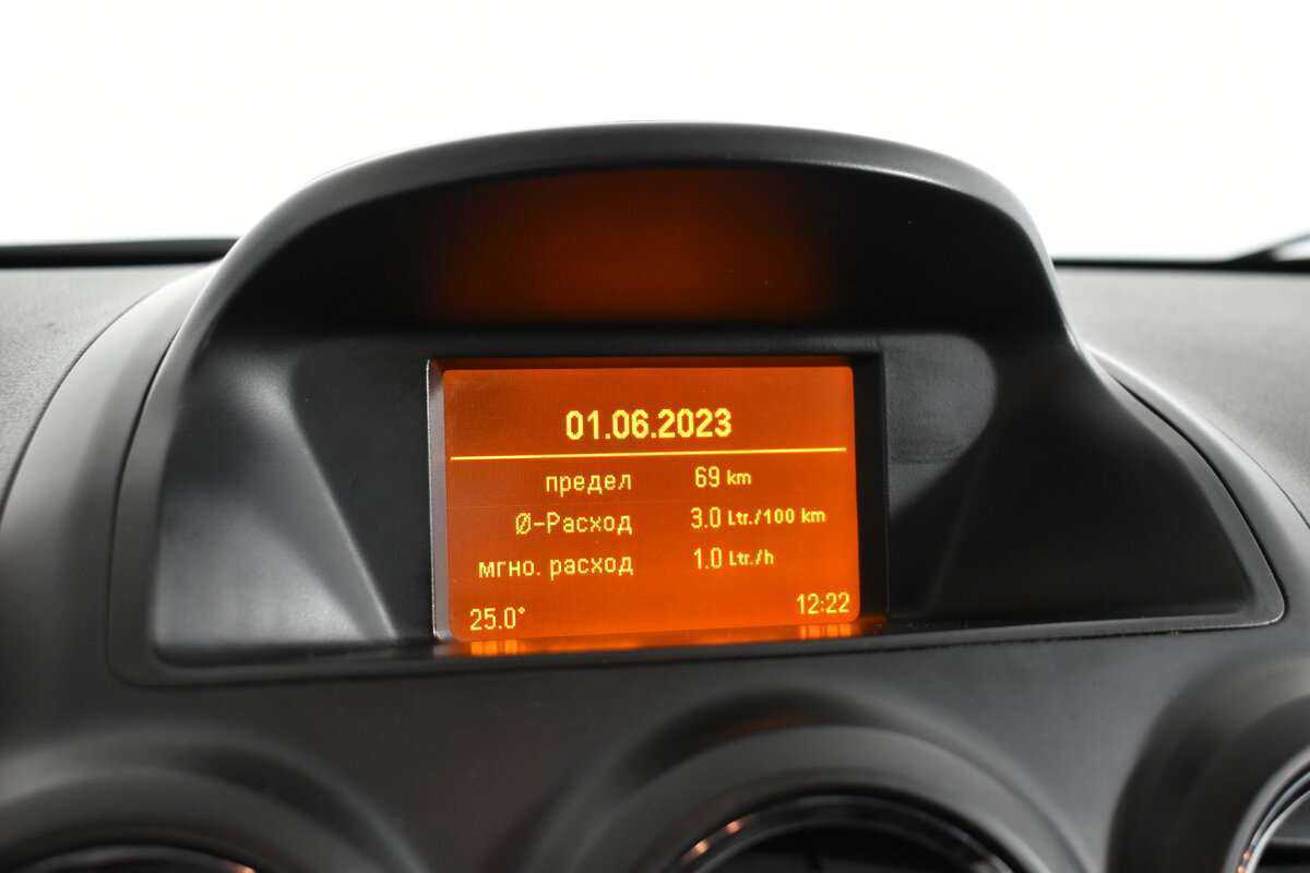 Opel Antara 2013 года с пробегом. Фото: #17