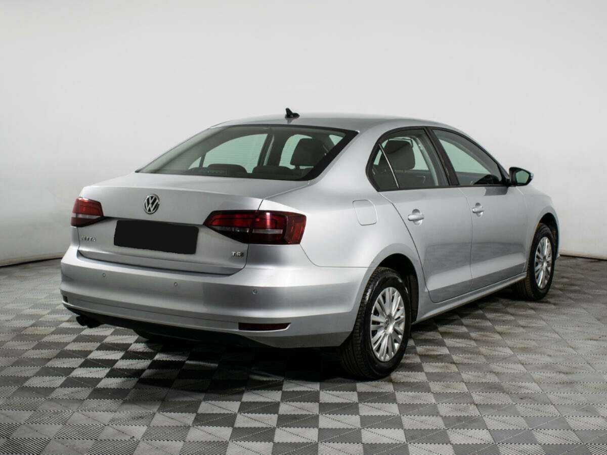 Volkswagen Jetta 2018 года с пробегом. Фото: #4