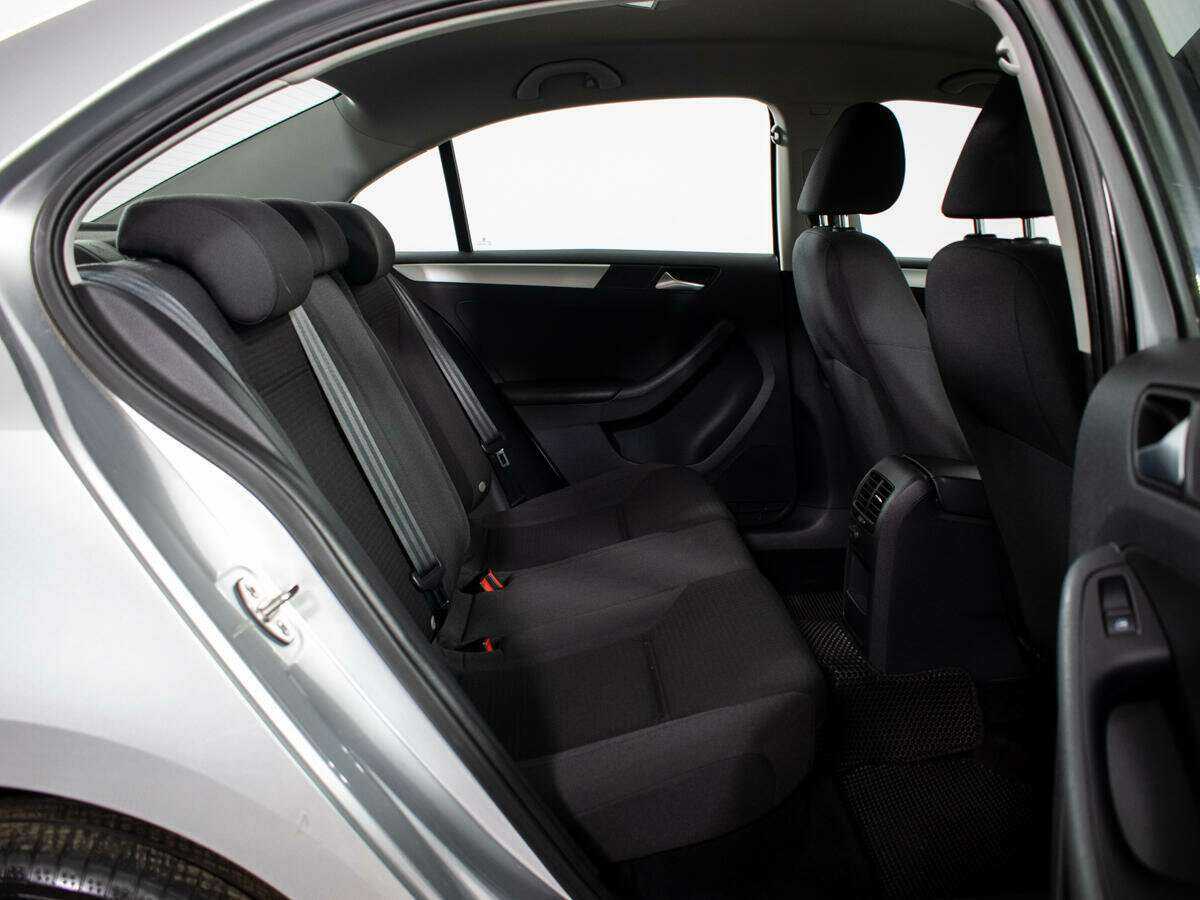 Volkswagen Jetta 2018 года с пробегом. Фото: #9