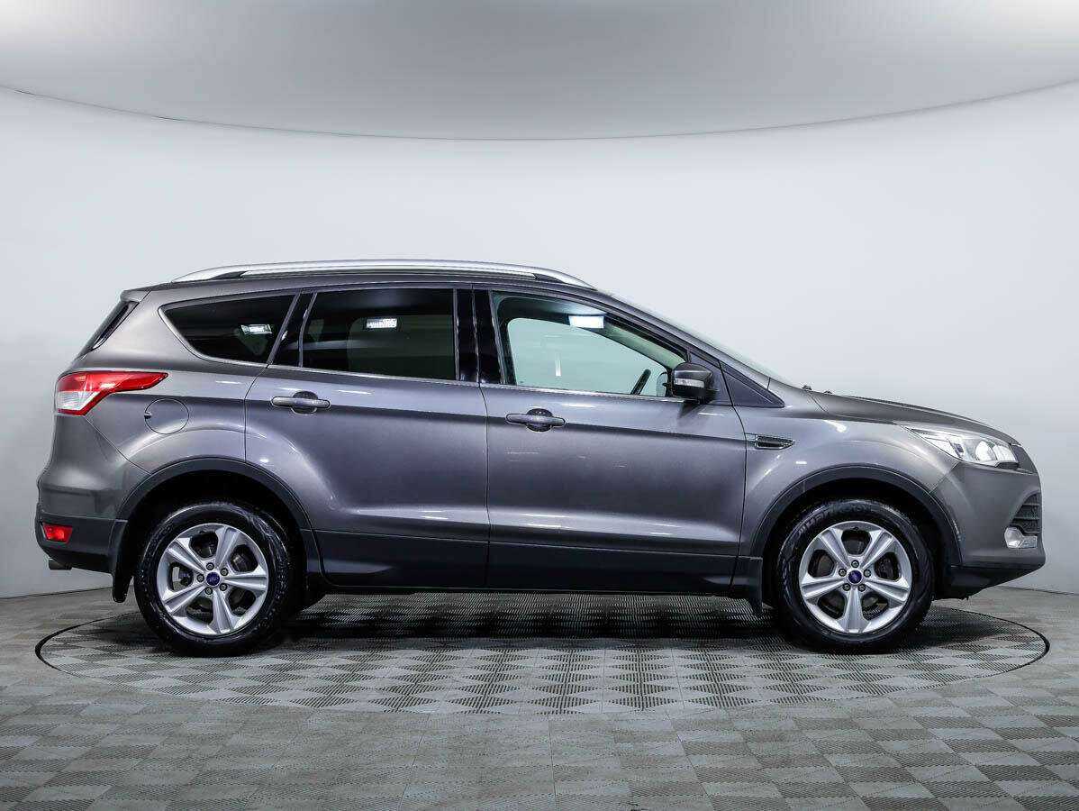 Ford Kuga 2013 года с пробегом. Фото: #2