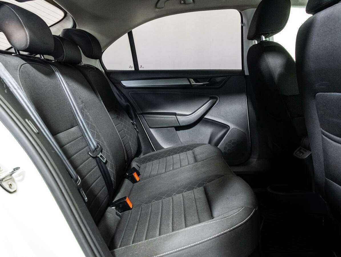 Skoda Rapid 2017 года с пробегом. Фото: #11