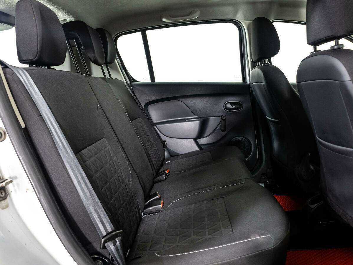 Renault Sandero 2015 года с пробегом. Фото: #8