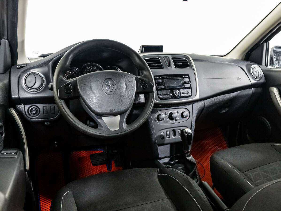 Renault Sandero 2015 года с пробегом. Фото: #9
