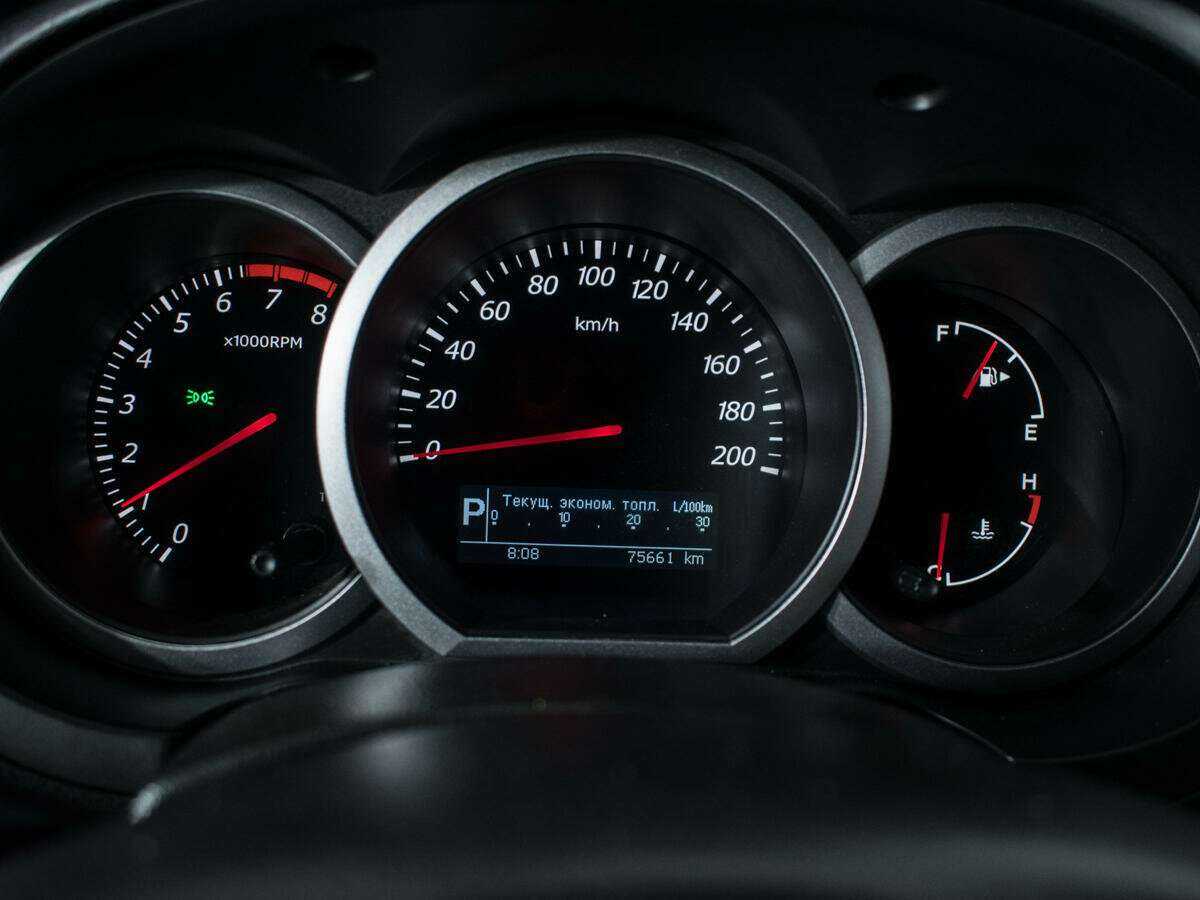 Suzuki Grand Vitara 2012 года с пробегом. Фото: #9