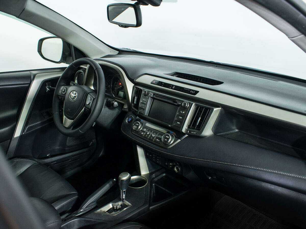Toyota RAV4 2013 года с пробегом. Фото: #8