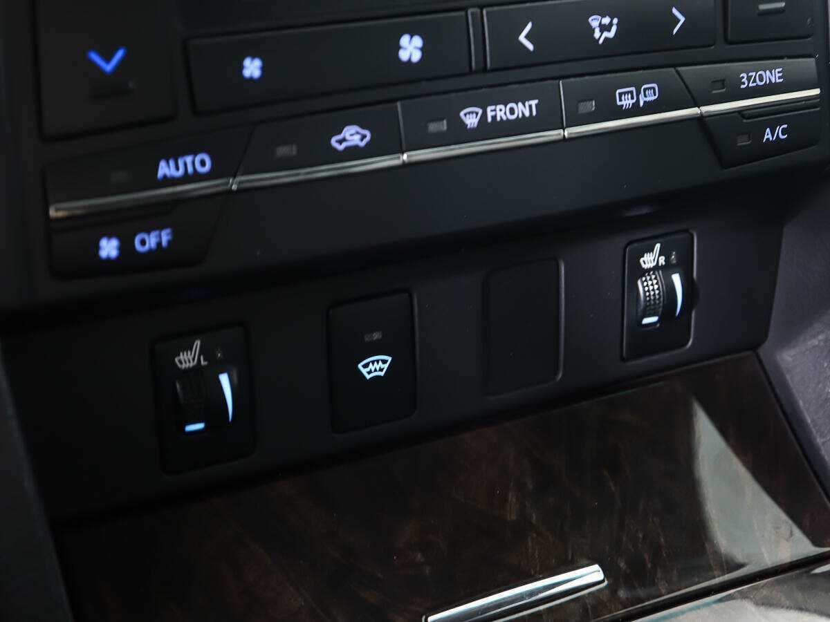 Toyota Camry 2017 года с пробегом. Фото: #9