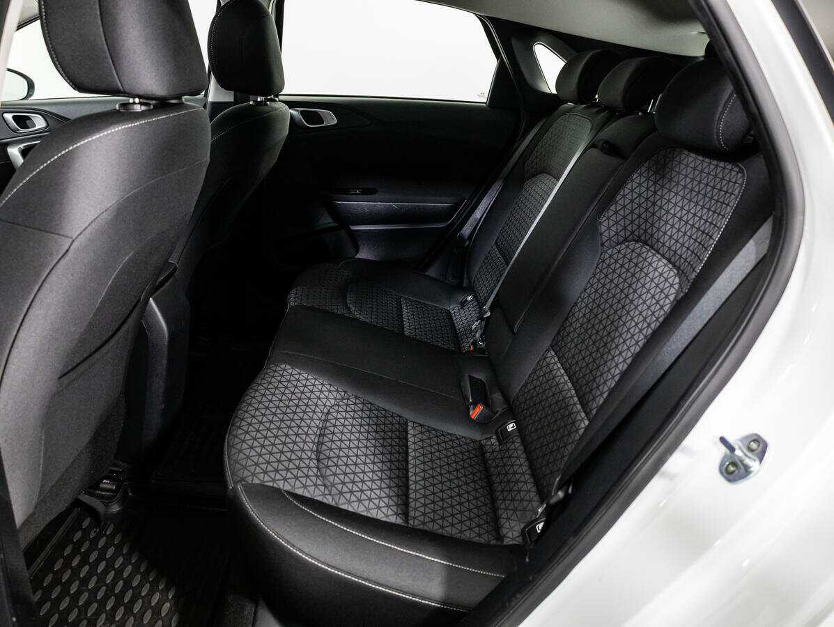 Kia Ceed 2019 года с пробегом. Фото: #9