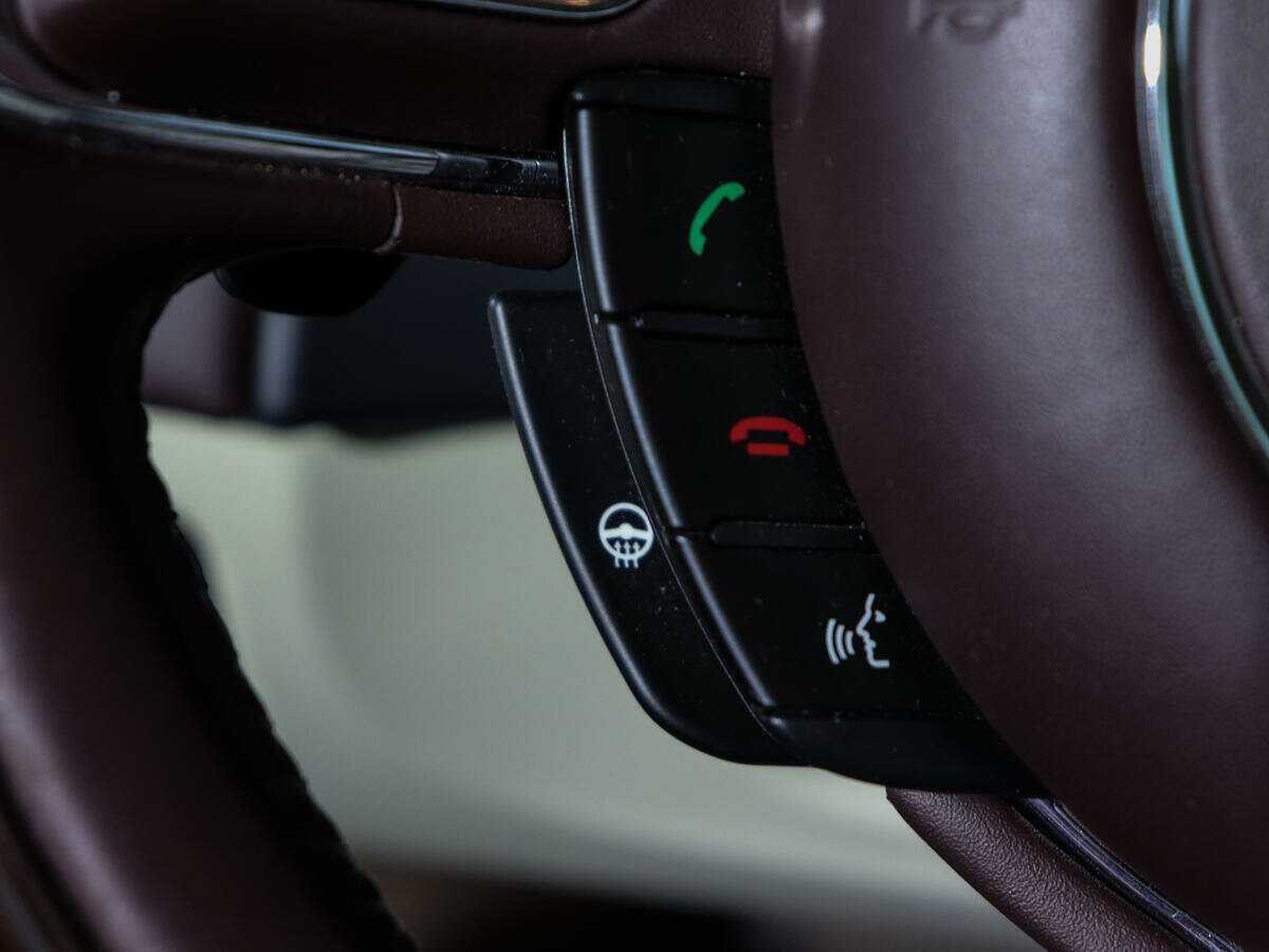 Jaguar XJ 2014 года с пробегом. Фото: #32