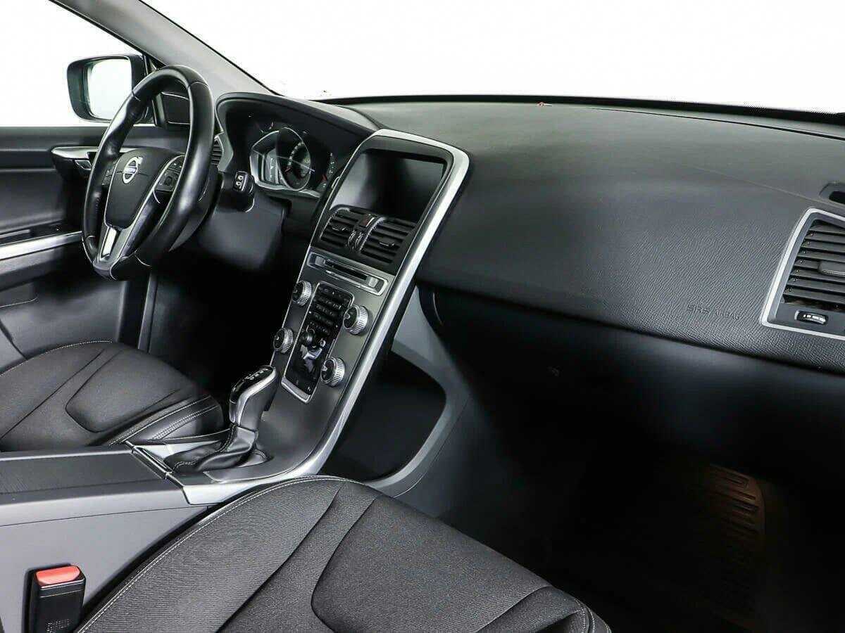 Volvo XC60 2017 года с пробегом. Фото: #8