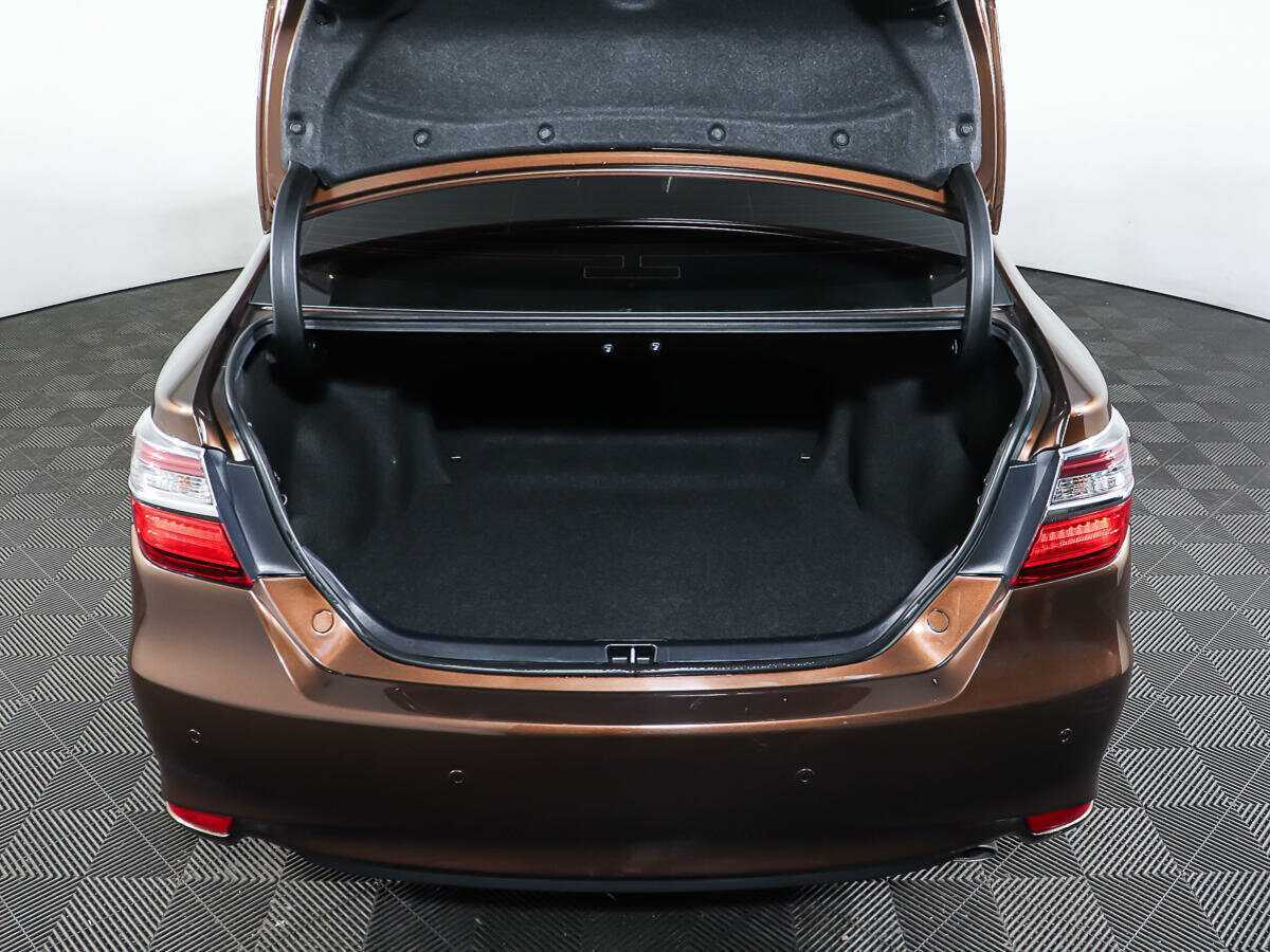 Toyota Camry 2017 года с пробегом. Фото: #9