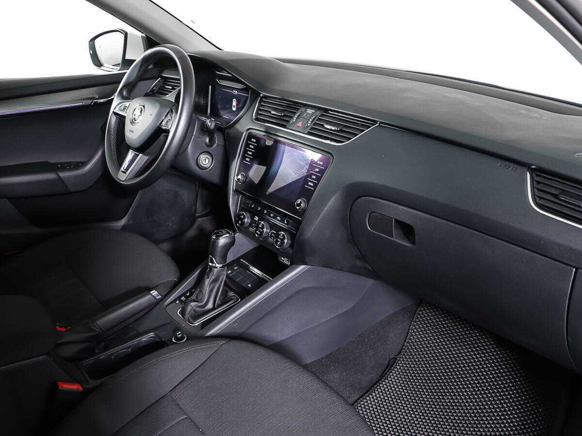 Skoda Octavia 2019 года с пробегом. Фото: #8
