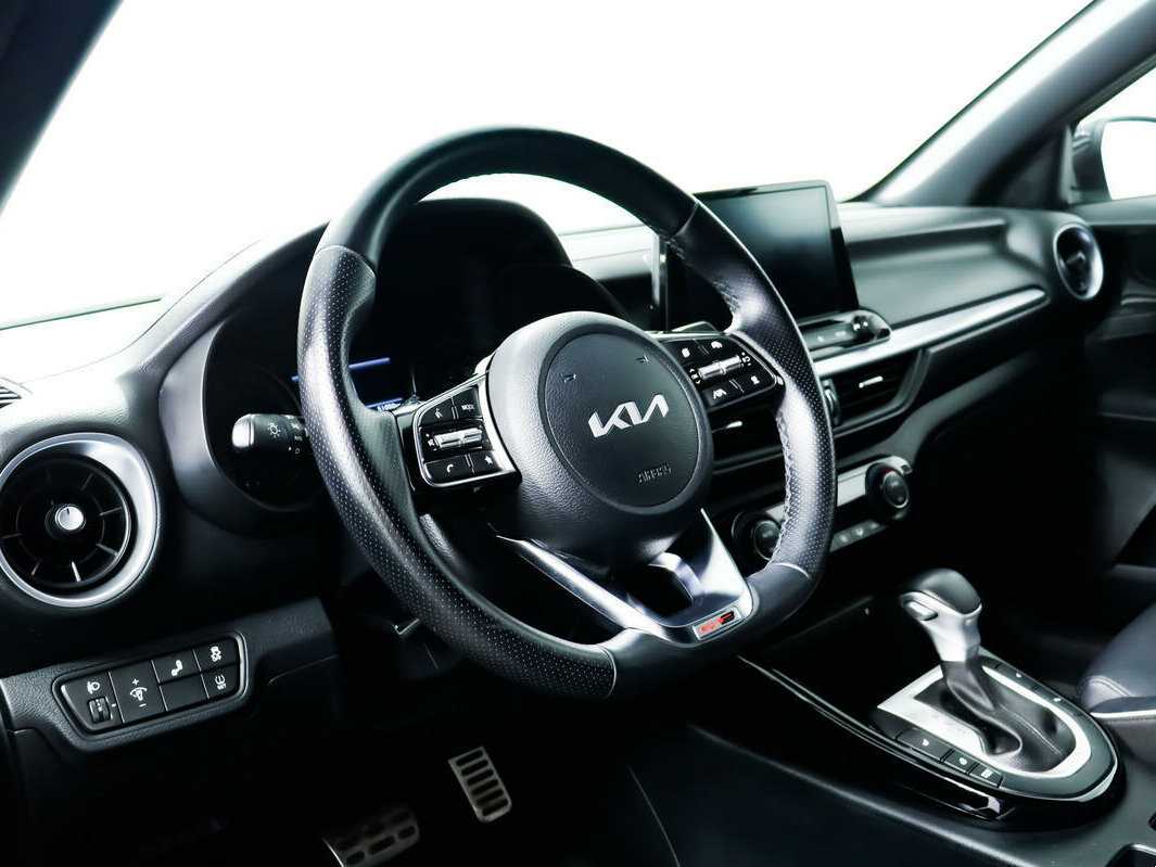 Kia Cerato 2022 года с пробегом. Фото: #12