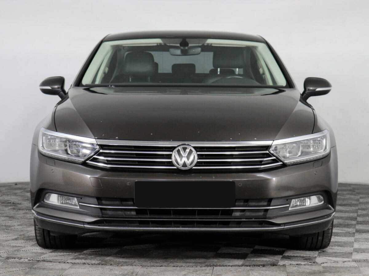 Volkswagen Passat 2015 года с пробегом. Фото: #1