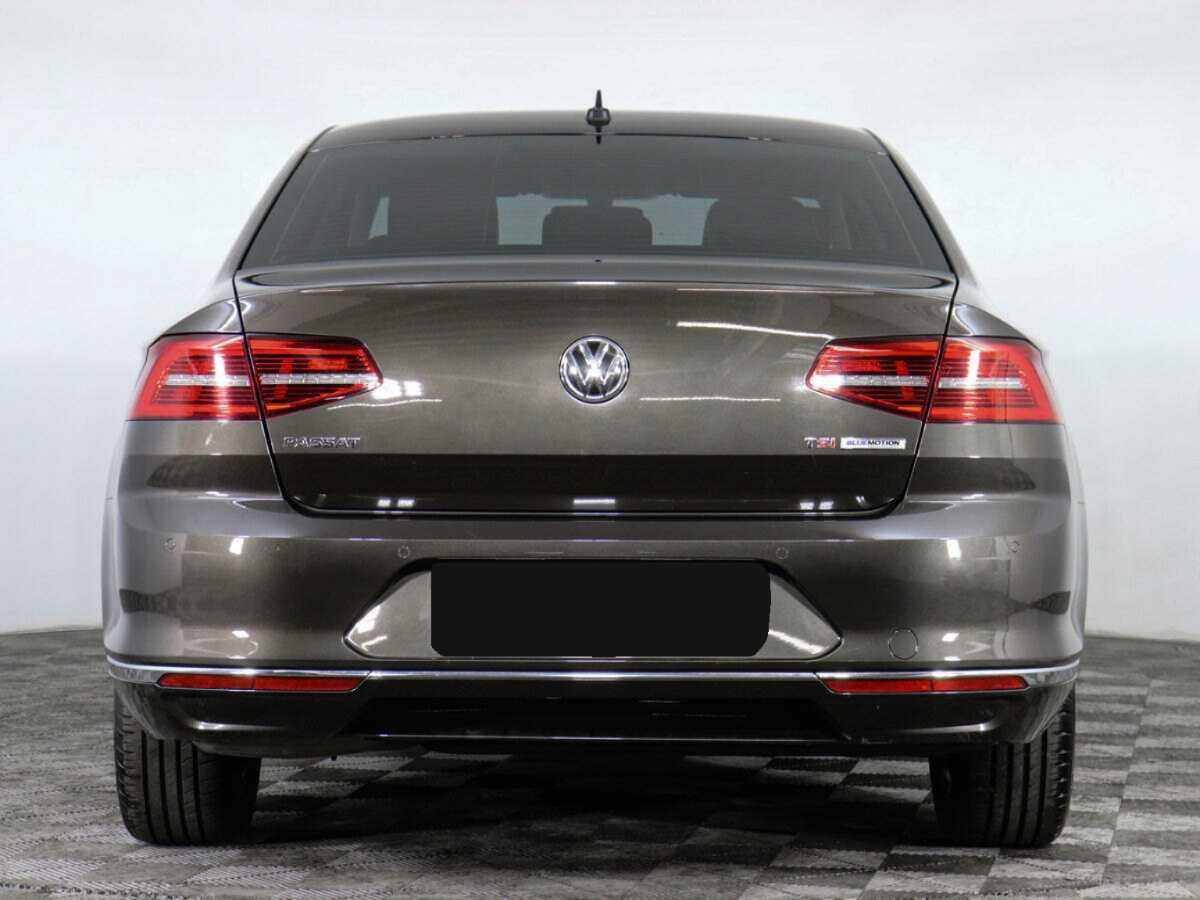 Volkswagen Passat 2015 года с пробегом. Фото: #5