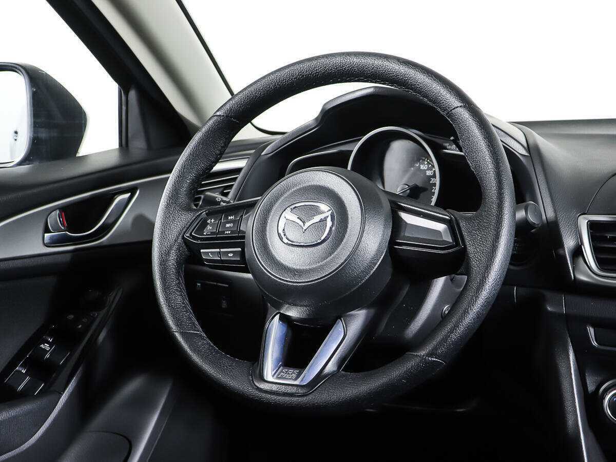 Mazda 3 2017 года с пробегом. Фото: #14