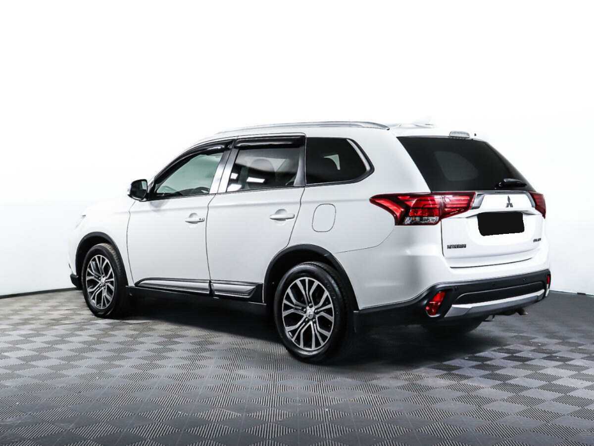 Mitsubishi Outlander 2017 года с пробегом. Фото: #6
