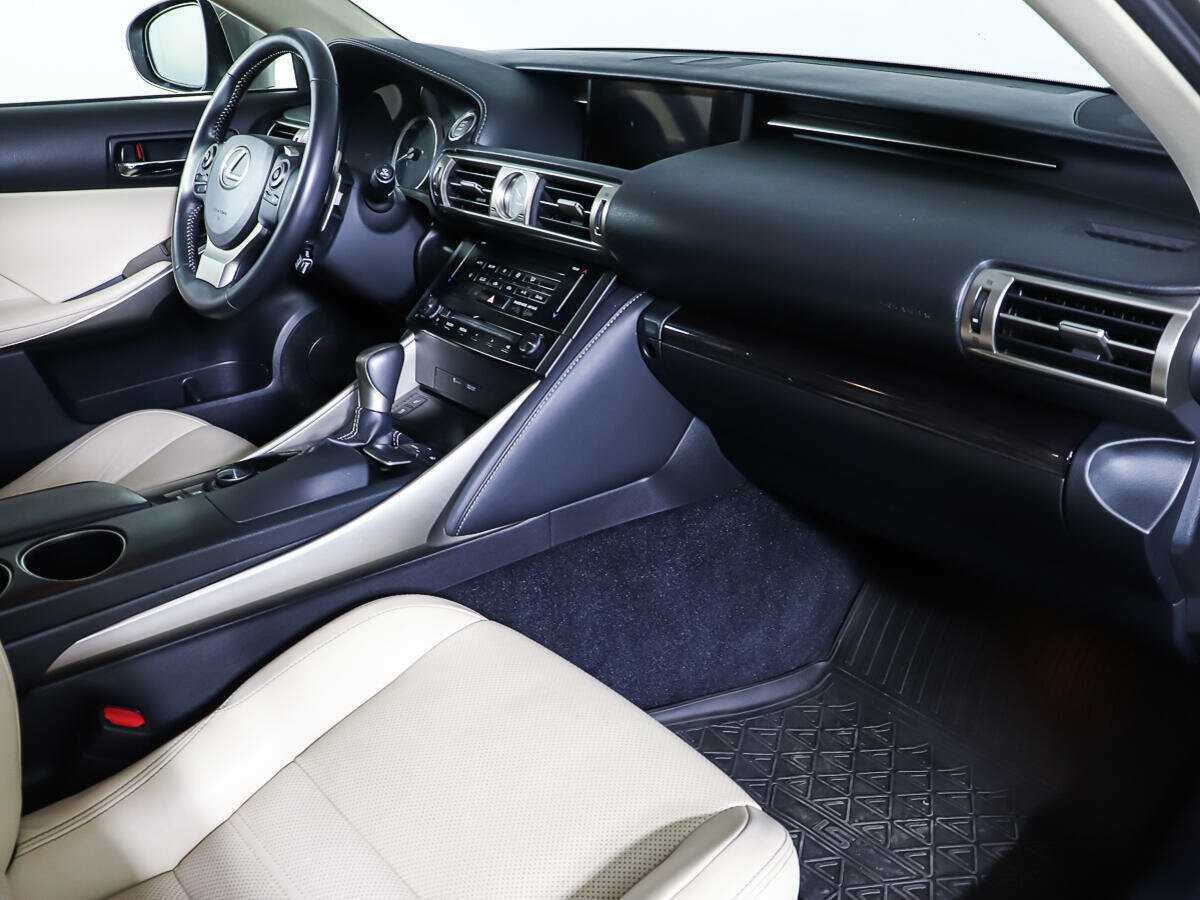 Lexus IS 2013 года с пробегом. Фото: #8
