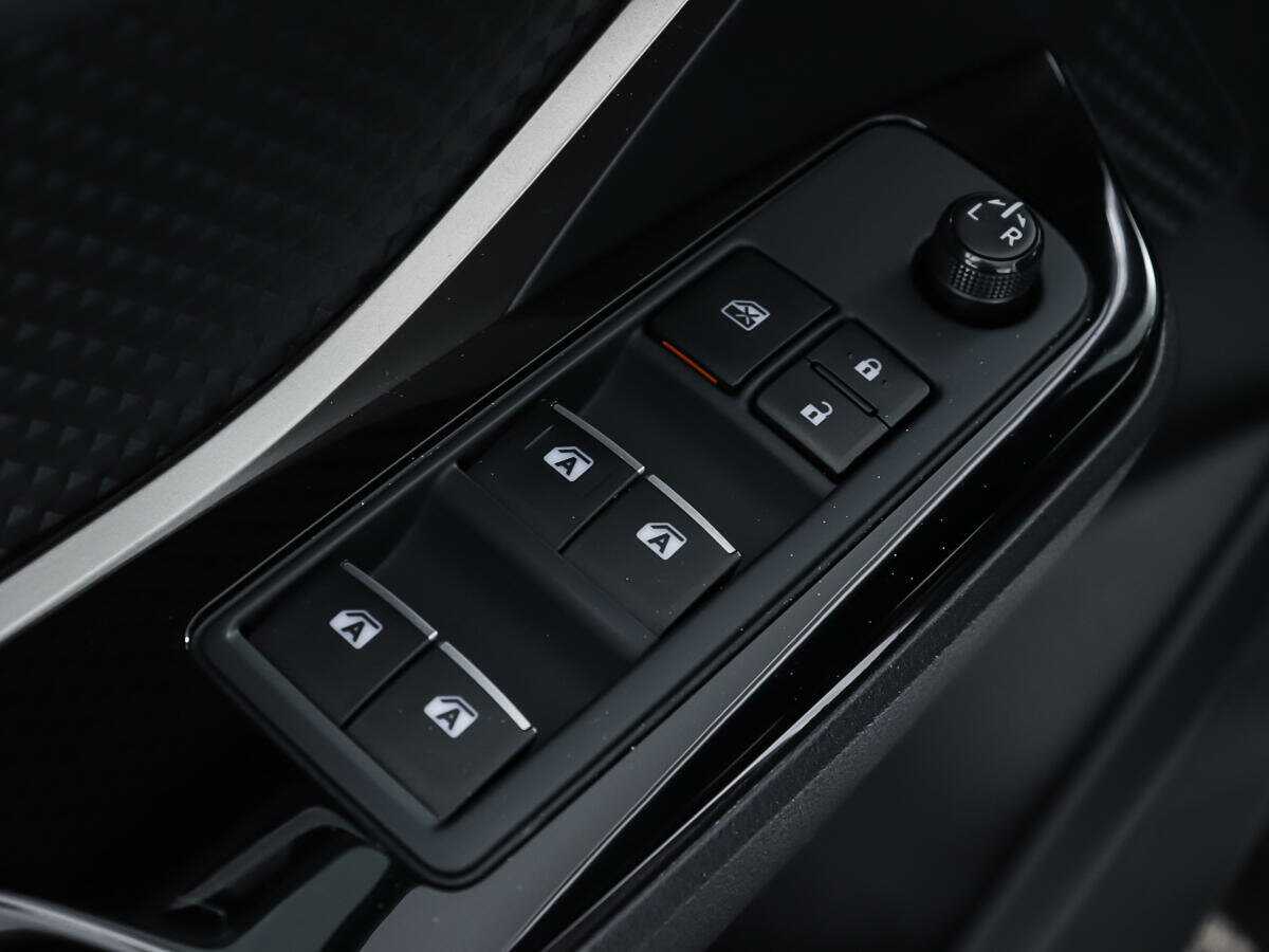 Toyota C-HR 2018 года с пробегом. Фото: #15