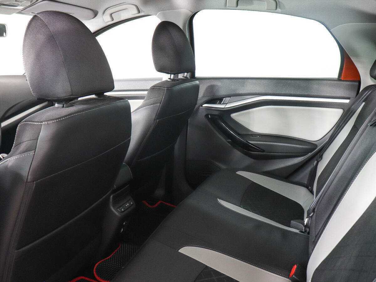 Lada (ВАЗ) Vesta 2018 года с пробегом. Фото: #11