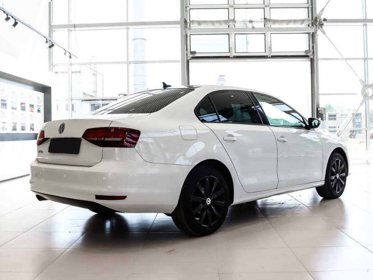Volkswagen Jetta 2017 года с пробегом. Фото: #4