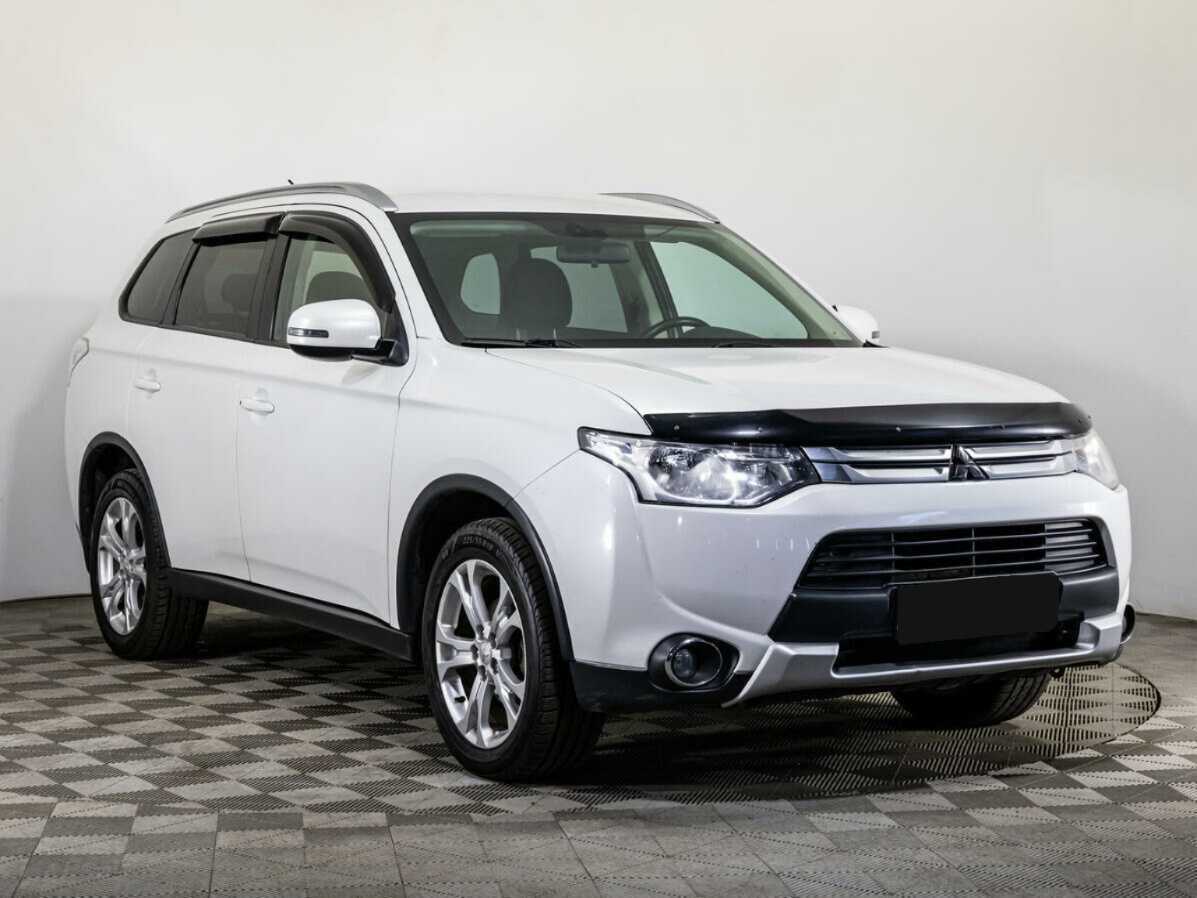 Mitsubishi Outlander 2014 года с пробегом. Фото: #2