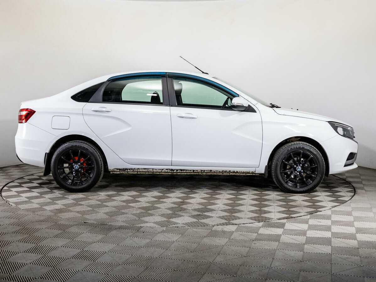 Lada (ВАЗ) Vesta 2017 года с пробегом. Фото: #3