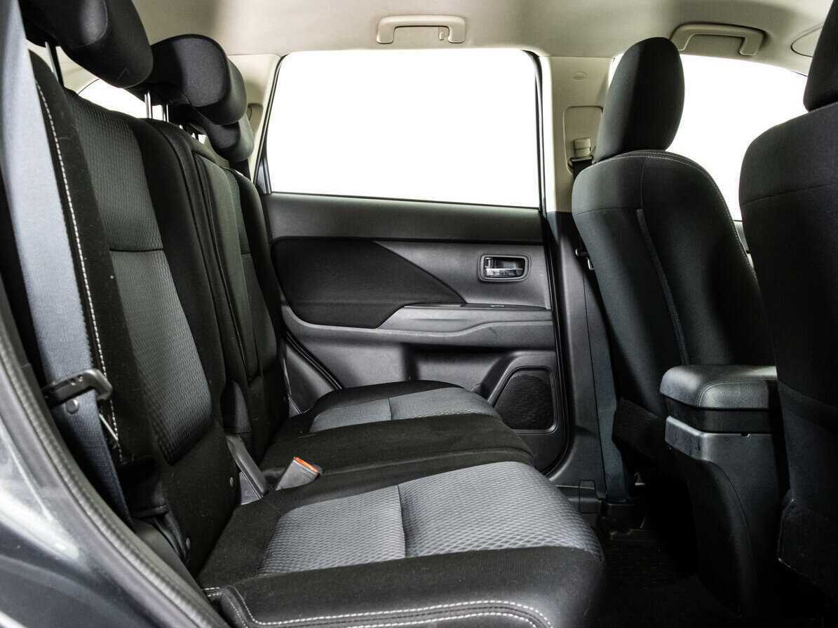 Mitsubishi Outlander 2016 года с пробегом. Фото: #9