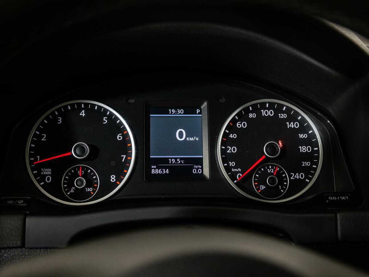 Volkswagen Tiguan 2012 года с пробегом. Фото: #9