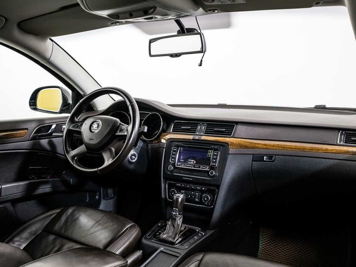 Skoda Superb 2014 года с пробегом. Фото: #8