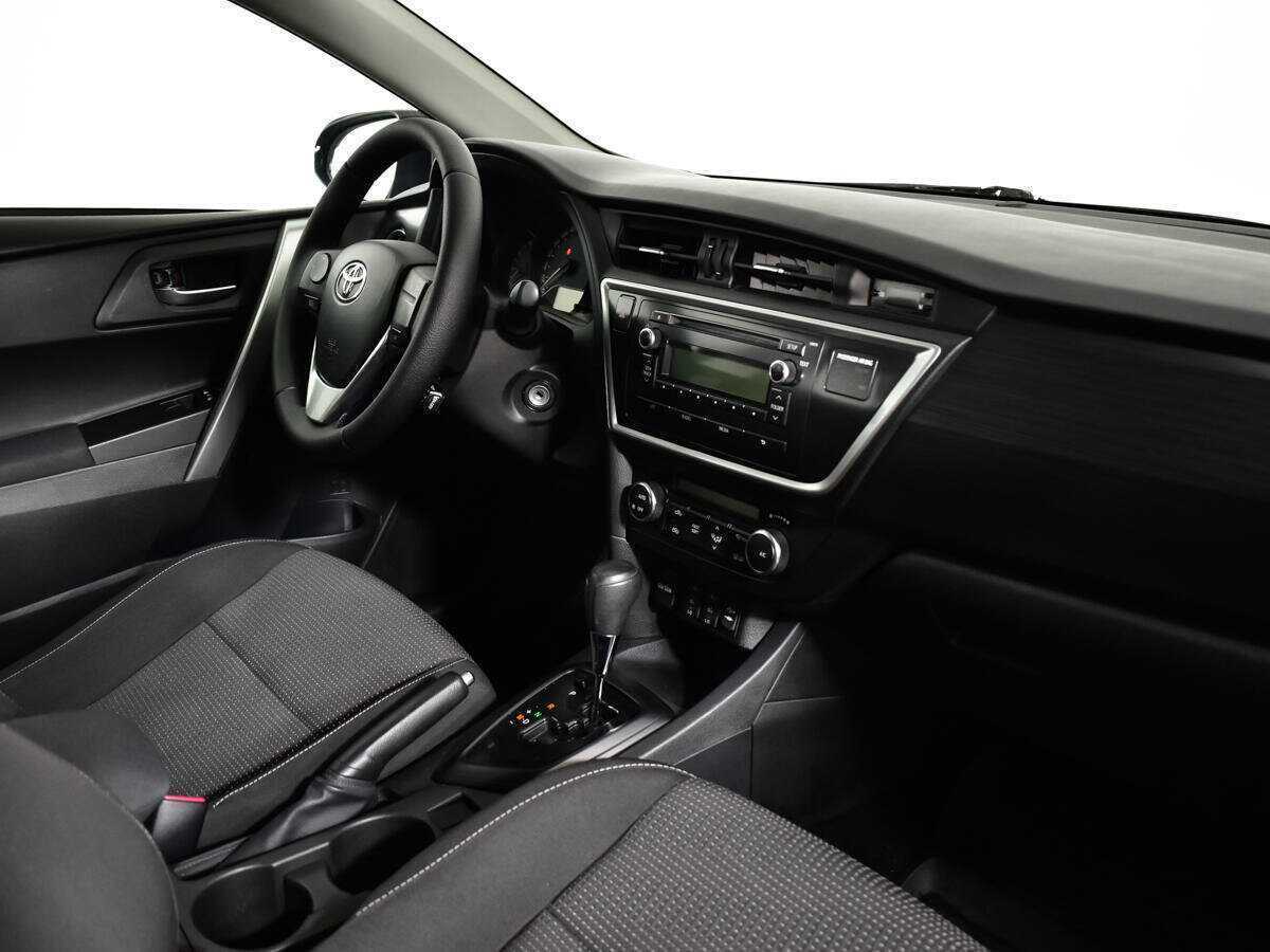 Toyota Auris 2013 года с пробегом. Фото: #8