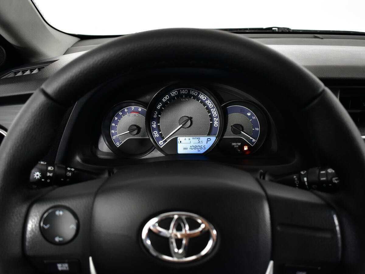 Toyota Auris 2013 года с пробегом. Фото: #10