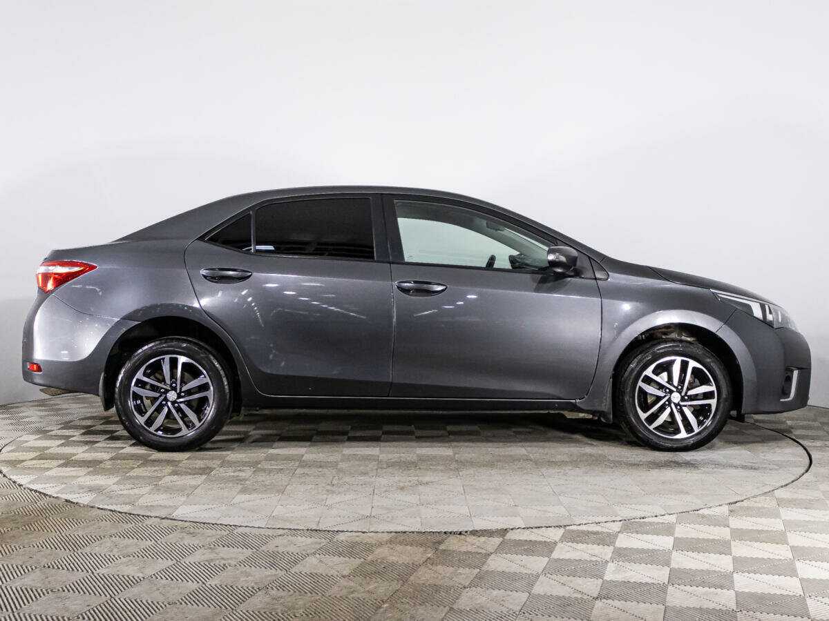 Toyota Corolla 2015 года с пробегом. Фото: #3