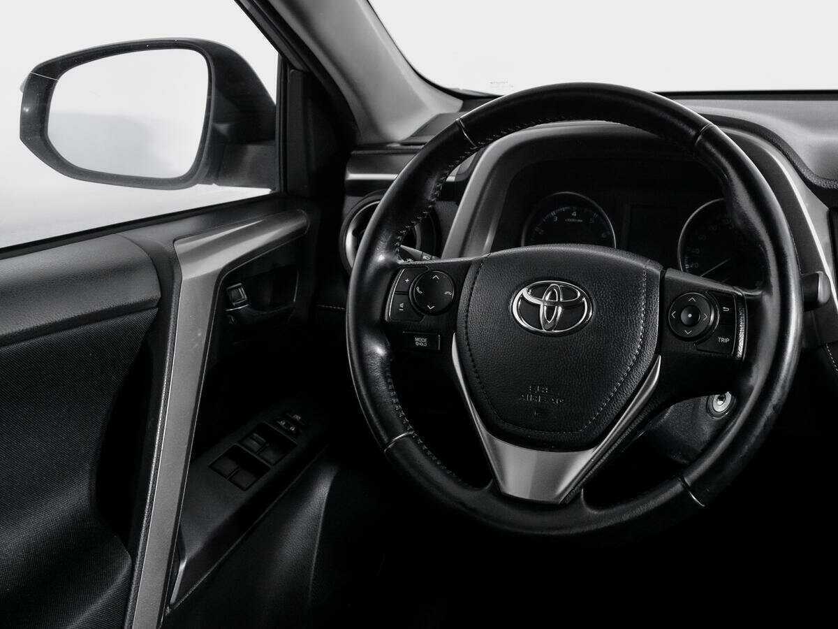 Toyota RAV4 2018 года с пробегом. Фото: #12