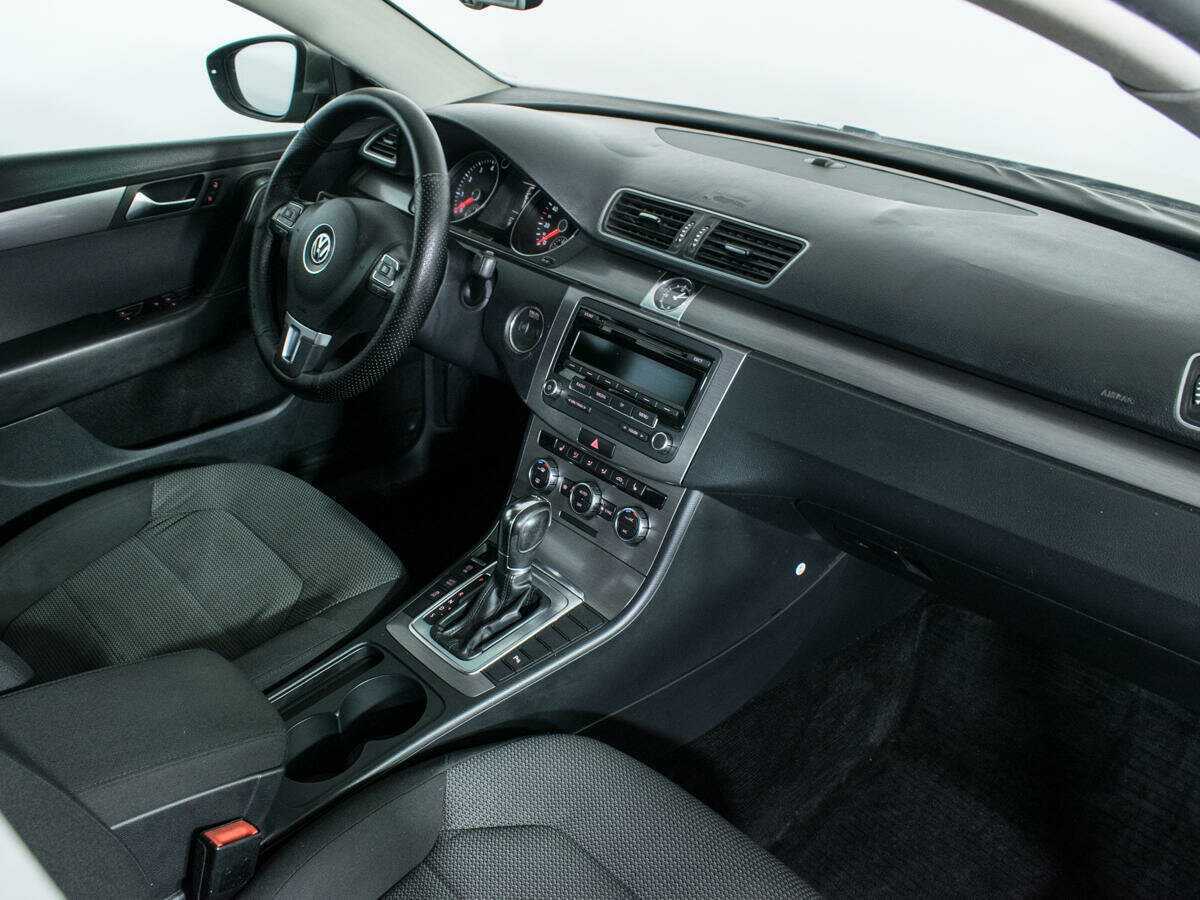 Volkswagen Passat 2012 года с пробегом. Фото: #8