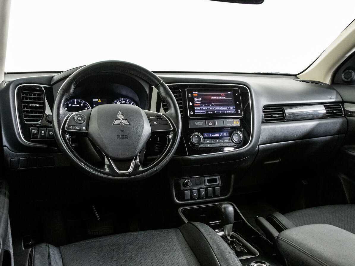 Mitsubishi Outlander 2018 года с пробегом. Фото: #8